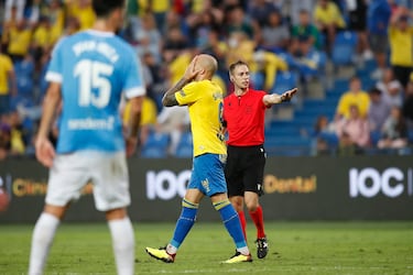 Pita Orellana Cid... con Gorostegui Fernández en el VAR