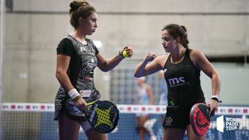 Bea Gonz&aacute;lez y Paula Josemar&iacute;a durante un partido.