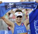 Mario Mola vence en Abu Dhabi gracias a un fantástico final