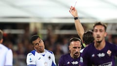 Jeison Murillo, expulsado en la derrota de Sampdoria ante Fiorentina.