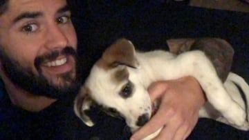 Sara Sálamo regala a Isco un nuevo mejor amigo
