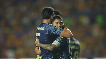 America players celebrate their third goal during the Liga MX Apertura football tournament match between Tigres and America at the UANL University Stadium in San Nicolas de los Garza, Nuevo Leon state, Mexico on August 16, 2025. (Photo by Julio Cesar AGUILAR / AFP)