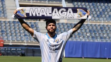 Dani Sánchez a pie de Rosaleda.