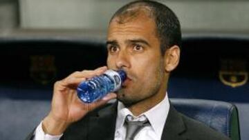 Guardiola: "No me preocupa que hayan llamado a Iniesta, está en buenas manos"