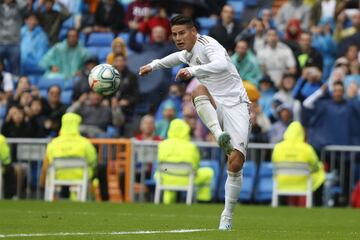 SEPTIEMBRE: James jugaba su segundo partido como titular con el Madrid. El equipo blanco le ganó 3-2 al Levante.