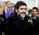 Maradona pide consejo a Hugo Chávez sobre su futuro