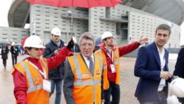 Cerezo y Gabi ejercieron de anfitriones en la visita de los miembros del COI a La Peineta.