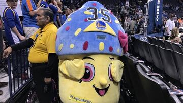 Un cupcake, la nueva &#039;mascota&#039; de los Thunder en su regreso a Oklahoma City.