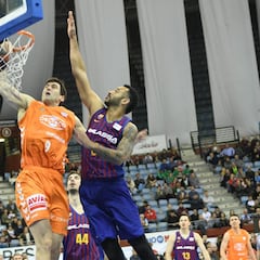 El rodillo azulgrana aplasta al Delteco en la segunda mitad