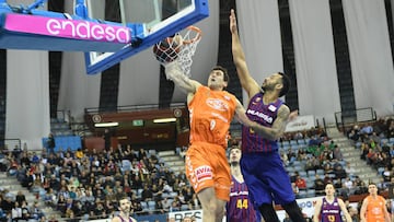 El rodillo azulgrana aplasta al Delteco en la segunda mitad