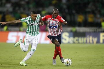 Atlético Nacional y Junior de Barranquilla se enfrentaron en el Atanasio Girardot por la primera fecha de los cuadrangulares de Liga BetPlay.