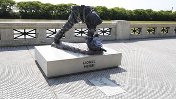 La estatua de Messi mutilada ya está en proceso de reparación
