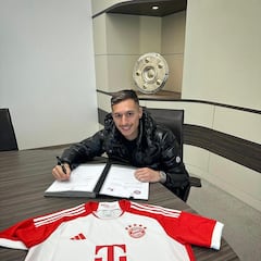 Bryan Zaragoza firma con el Bayern