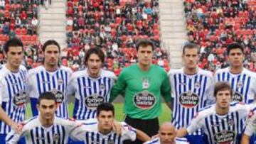 <b>LA ALINEACIÓN. </b>Riki, Juan Rodríguez, Colotto, Aranzubía, Lopo y Aythami, arriba, y Adrián, Saúl, Manuel Pablo, Rubén Pérez y Seoane, abajo, llevan dos partidos seguidos.