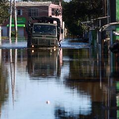 Brasil para el fútbol por las inundaciones en el sur del país