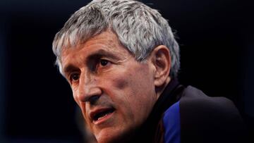 GRAF2524. BARCELONA, 01/02/2020.- El entrenador del FC Barcelona Quique Setién, durante la rueda de prensa posterior al entrenamiento del equipo en la Ciudad Deportiva Joan Gamper donde preparan el partido de Liga de mañana frente al Levante