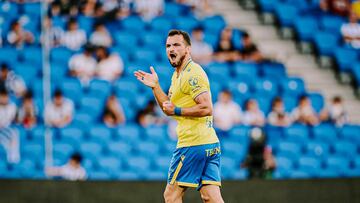 Tabatadze celebra uno de sus dos goles ante el Sanse en Anoeta. Foto: Cádiz CF