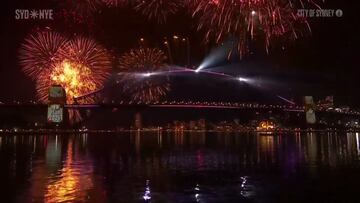 Sídney volvió a captar la atención mundial con un impresionante espectáculo de fuegos artificiales y efectos luminosos, reuniendo a miles de personas para celebrar la llegada del nuevo año.