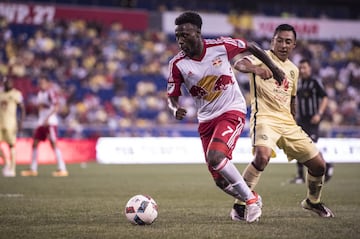 El volante de los New York Red Bulls gana 53.000 dólares. Su bonus elevaría su sueldo a los 58.000 dólares.