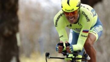 Alberto Contador, durante la contrarreloj que abr&iacute;a la Par&iacute;s-Niza.