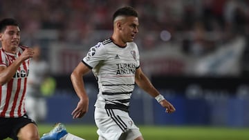 Rafael Santos Borré criticó el arbitraje ante Estudiantes que le hace perderse el próximo partido de River.