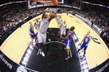 Spurs 109 - Warriors 91 (3-2). Canasta de Danny Green de los Spurs.