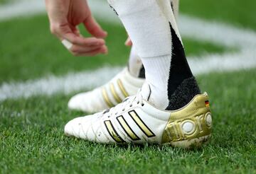 Detalle de las botas de Toni Kroos durante el partido de cuartos de final entre España y Alemania.