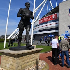 El Bury desaparece y el Bolton tiene catorce días para evitarlo