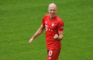 Bayern Múnich goleó al Frankfurt 5-1 y se coronó campeón de la Bundesliga. 