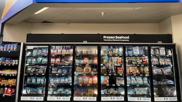 Más empresas están retirando miles de paquetes de camarones congelados de las mayores tiendas en Estados Unidos por posible contaminación radiactiva.