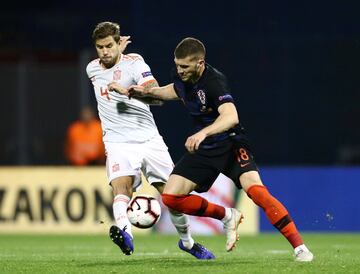 Rebic e Iñigo Martínez.