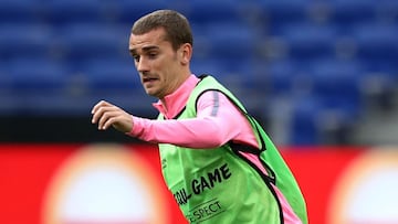 Atlético ace Griezmann is "a gift" at €100m, says Dugarry