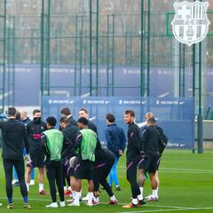 Dudas con Piqué: entra en la lista, pero sin el alta médica