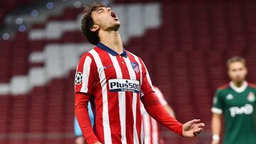 João Félix se lamenta durante el Atlético-Lokomotiv de Champions.