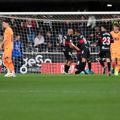 Pepelu se retiró por un pisotón