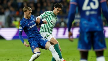 El seleccionado estadounidense fue titular en la derrota del Betis ante el Chelsea en la definición por el título de la Conference League en Polonia.