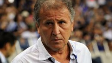 Zico pide la reforma del fútbol brasileño: "Empezar de cero"