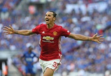 Zlatan Ibrahimovic celebra el segundo gol del Manchester United.