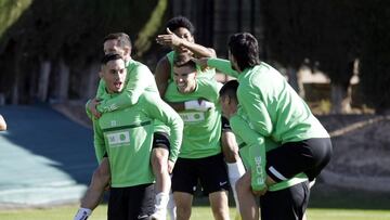 01/11/21  
 ELCHE 
 ENTRENAMIENTO 
 MARCONE  GUMBAU 