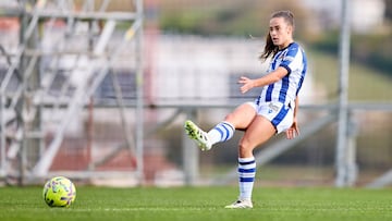 Apari, en una salida de balón de la Real Sociedad esta temporada.