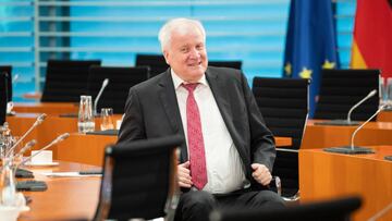 Berlin (Germany), 01/07/2020.- German Minister of Interior, Construction and Homeland Horst Seehofer during a cabinet meeting at the German chancellery in Berlin, Germany, 01 July 2020. The cabinet of the German government meets on a regular basis. (Alema