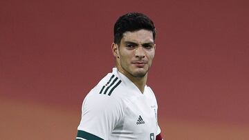 Raúl Jiménez, ubicado entre los 100 mejores jugadores del mundo
