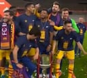 La gran broma de Piqué a Dembélé en plena celebración