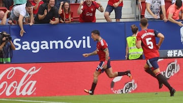 Chimy Ávila celebra el gol marcado al Cádiz.