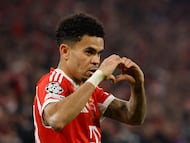 Soccer Football - UEFA Champions League - Round of 16 - Second Leg - Bayern Munich v Atalanta - Allianz Arena, Munich, Germany - March 18, 2026 Bayern Munich's Luis Diaz celebrates scoring their fourth goal REUTERS/Michaela Stache