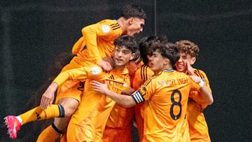 El Castilla se impuso claramente al Betis Deportivo en Sevilla.