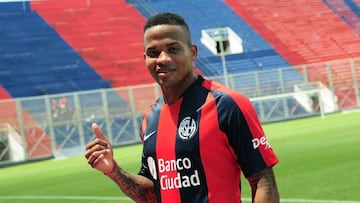 Andr&eacute;s Renter&iacute;a, jugador de San Lorenzo