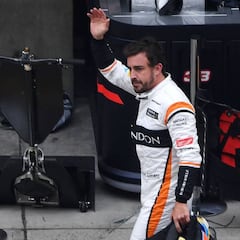 El McLaren de Alonso se reseteó en la parrilla de China