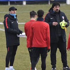 Simeone prueba con Vitolo y Costa en el once ante el Sevilla