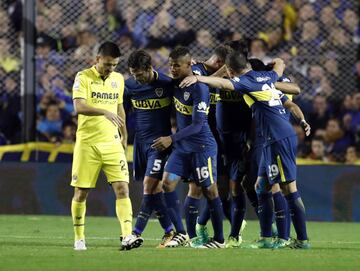 1-0. Cristian Pavón celebró el primer gol.